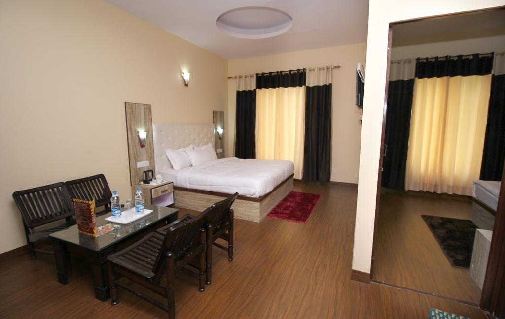 The Grand Welcome Hotel Shimla Esterno foto